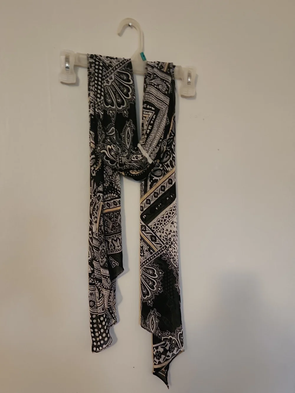 Source Unknown Black and White Paisley Wrap Scarf